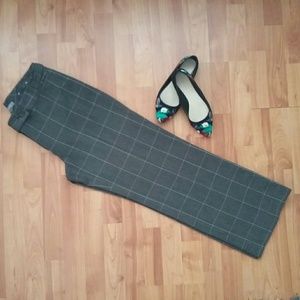Super chic Ann Taylor plaid trouser